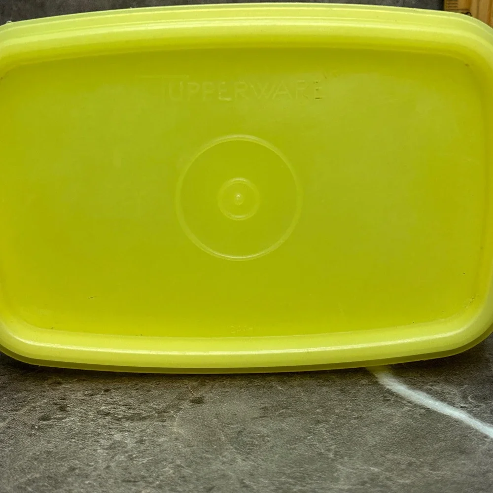 Tupperware Modular Mates Rectangular Canister Neon Yellow Lime Green 1243-1 Lid